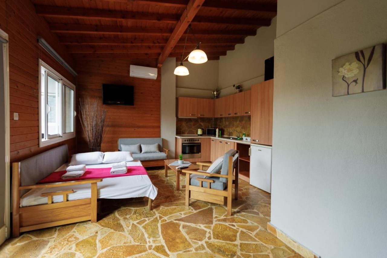 Вилла Wooden House Mesimerion Экстерьер фото
