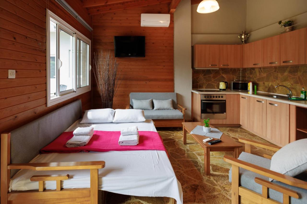 Вилла Wooden House Mesimerion Экстерьер фото